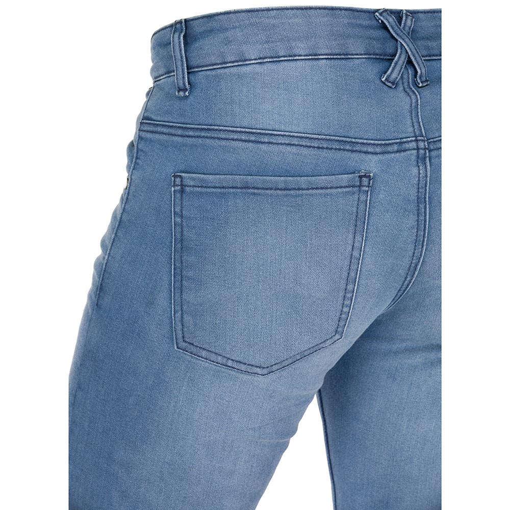 Taps toelopende jeans