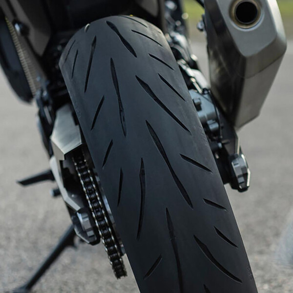 Battlax Hypersport S23 band