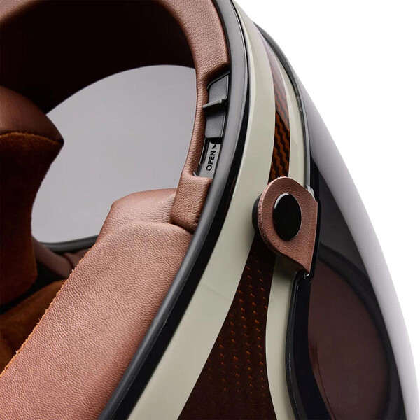 Bullitt GT Carbon Lane helm