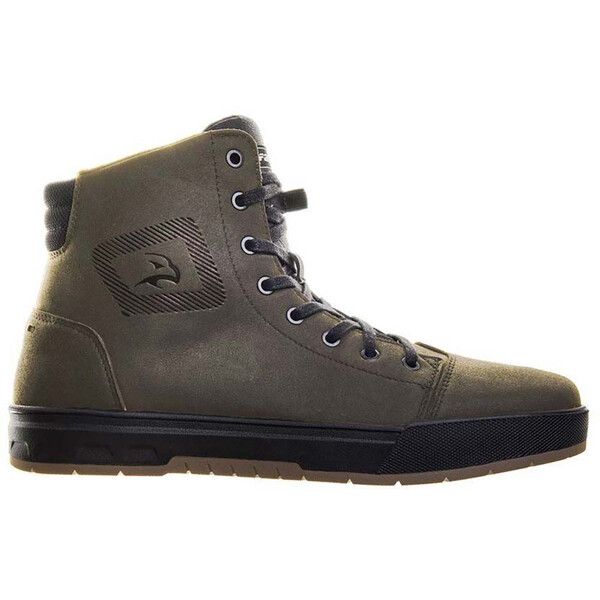 Opgevoerde schoenen
