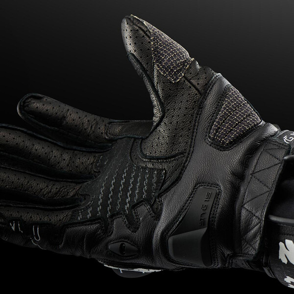 Styg15 Geventileerde handschoenen