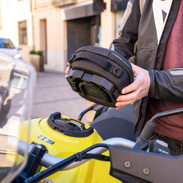 E02C Click System tanktas